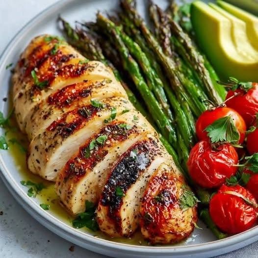 Grilled Chicken with Asparagus & Avocado