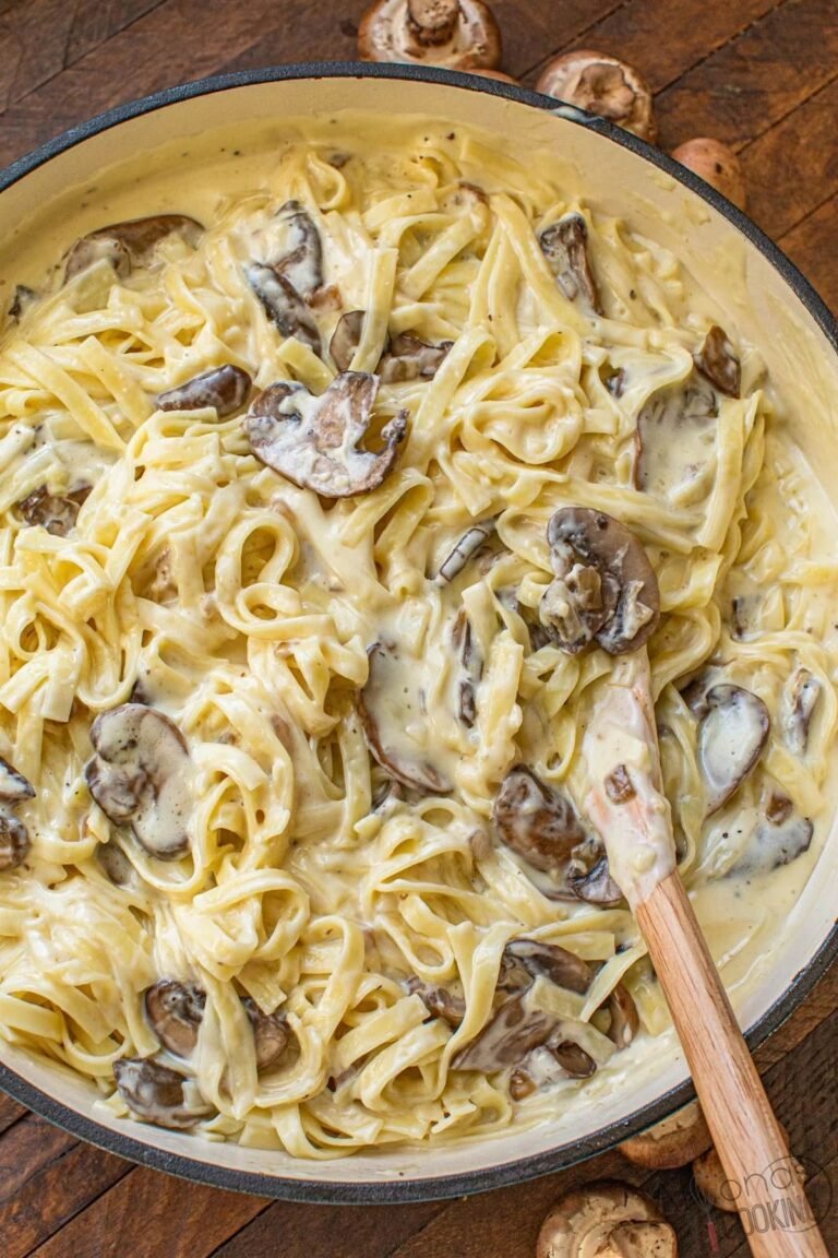 Creamy Mushroom Fettuccine Alfredo